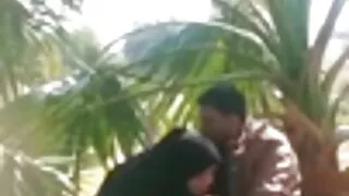 படுக்கையில் ரஷ்ய வயதான தாய் மற்றும் மகன் செக்ஸ் சுயஇன்பம்.