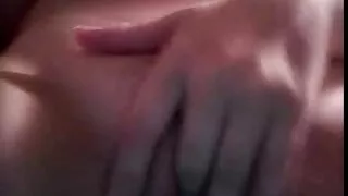 முலட்டோ தூங்கும் அம்மா கவர்ச்சியான வீடியோ மூன்று புணர்ந்தான்.